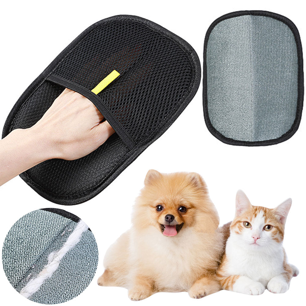 Fur removal mitt with a dog and a cat